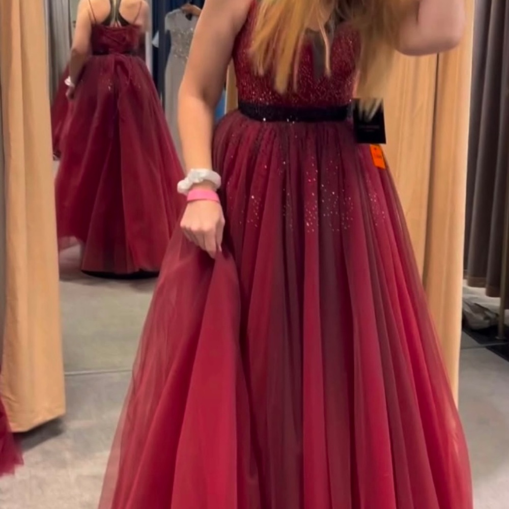 NWT Vimo Prom Beaded Black & Red Net Gown sz 6/8